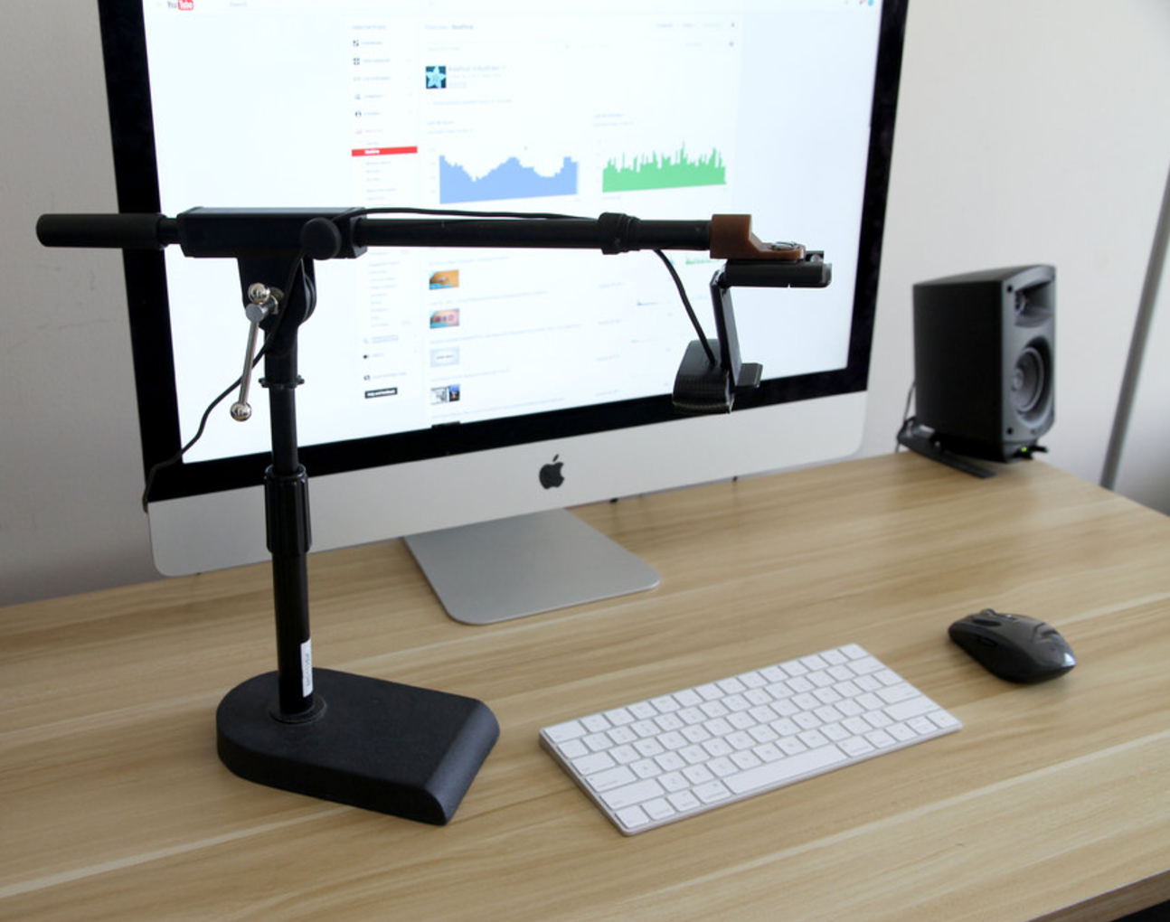 Download free STL file Mic 2 Camera Tripod Adapter • 3D print object